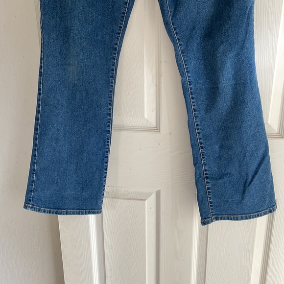 LEVI’S 550 Classic Relaxed Boot Cut Jeans 👖 - Picture 5 of 7